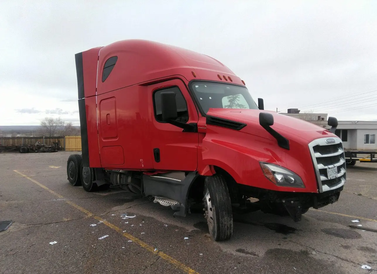 2018 FREIGHTLINER  - Image 1.