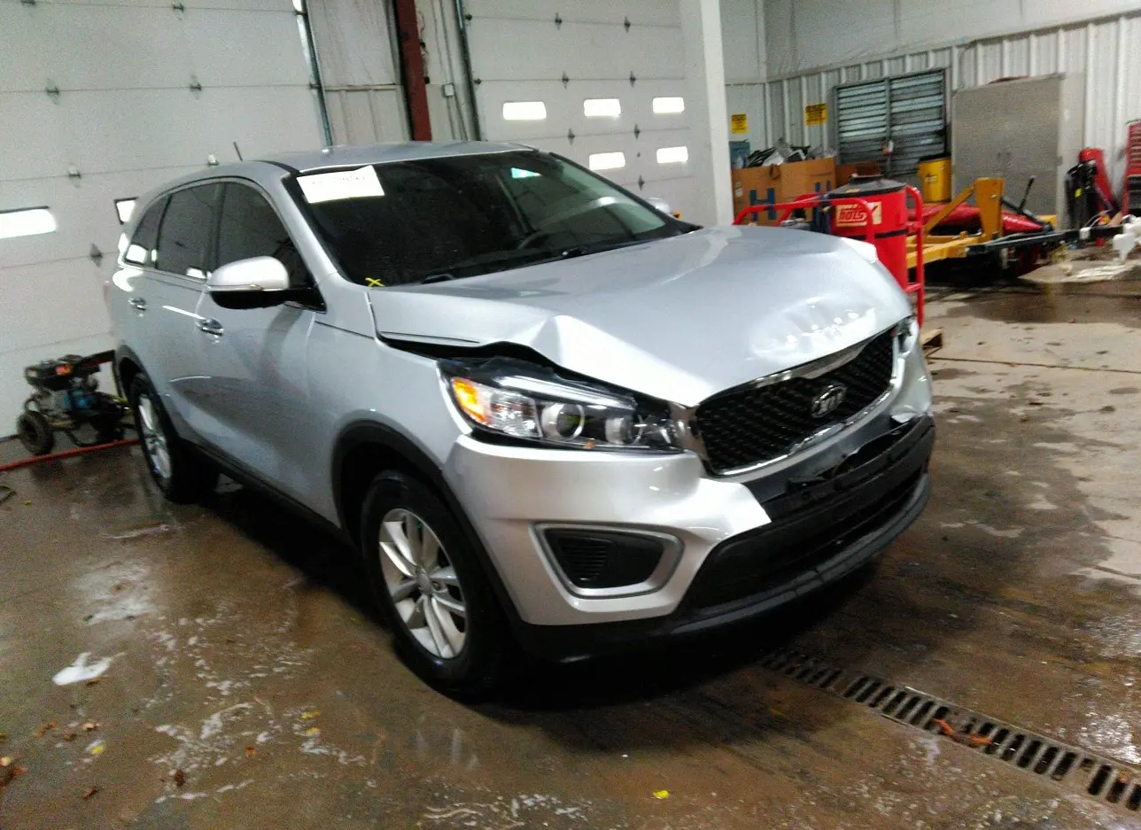 2016 KIA  - Image 1.