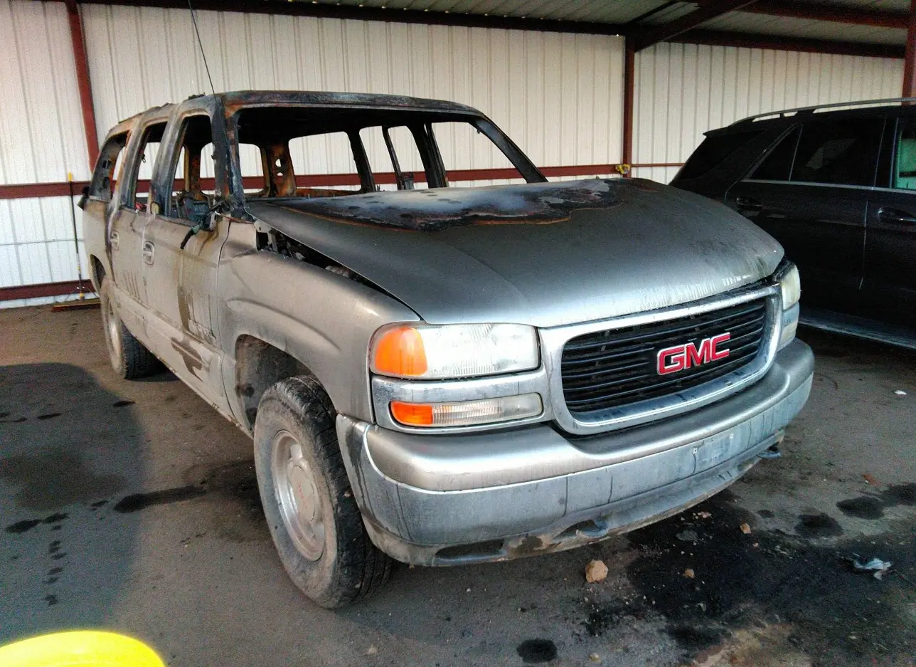 2000 GMC  - Image 1.