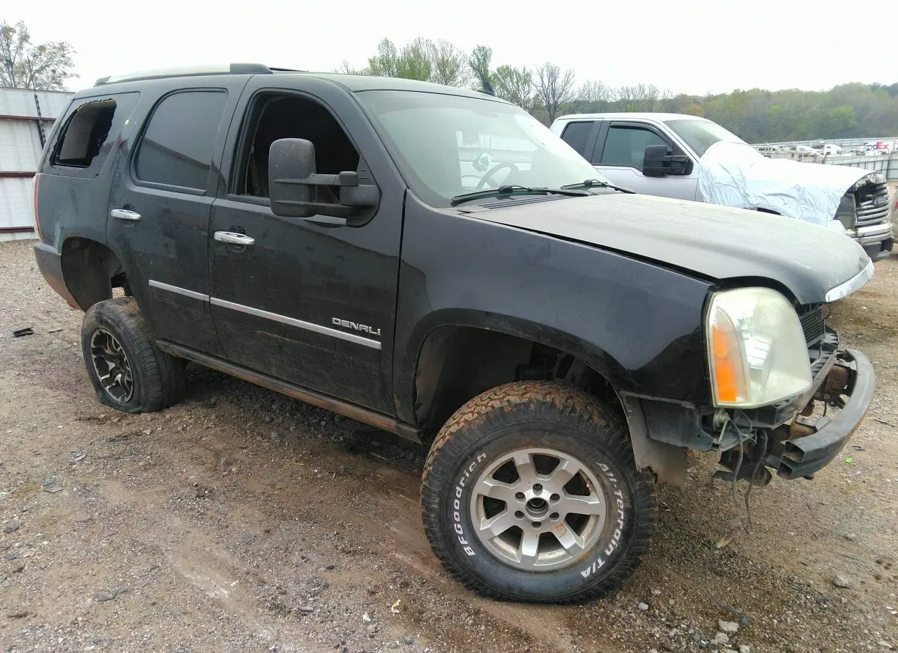 2011 GMC  - Image 1.