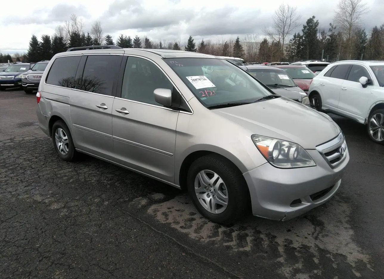 2005 HONDA  - Image 1.