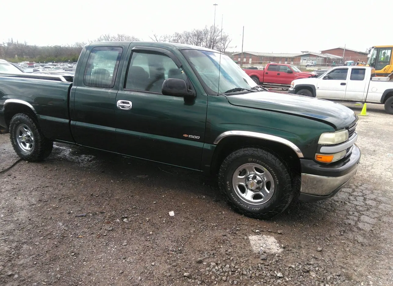 2001 CHEVROLET  - Image 1.