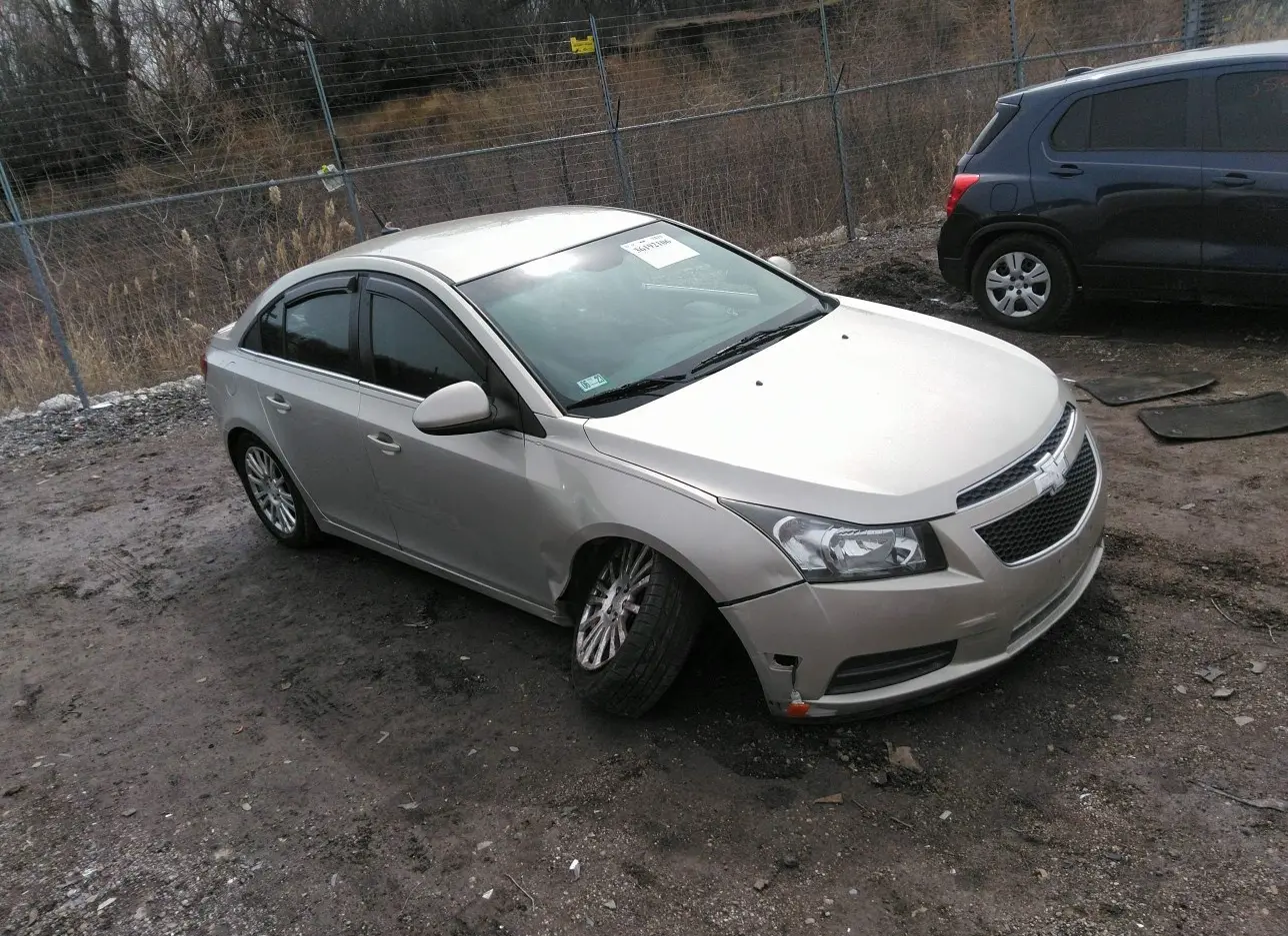 2013 CHEVROLET  - Image 1.