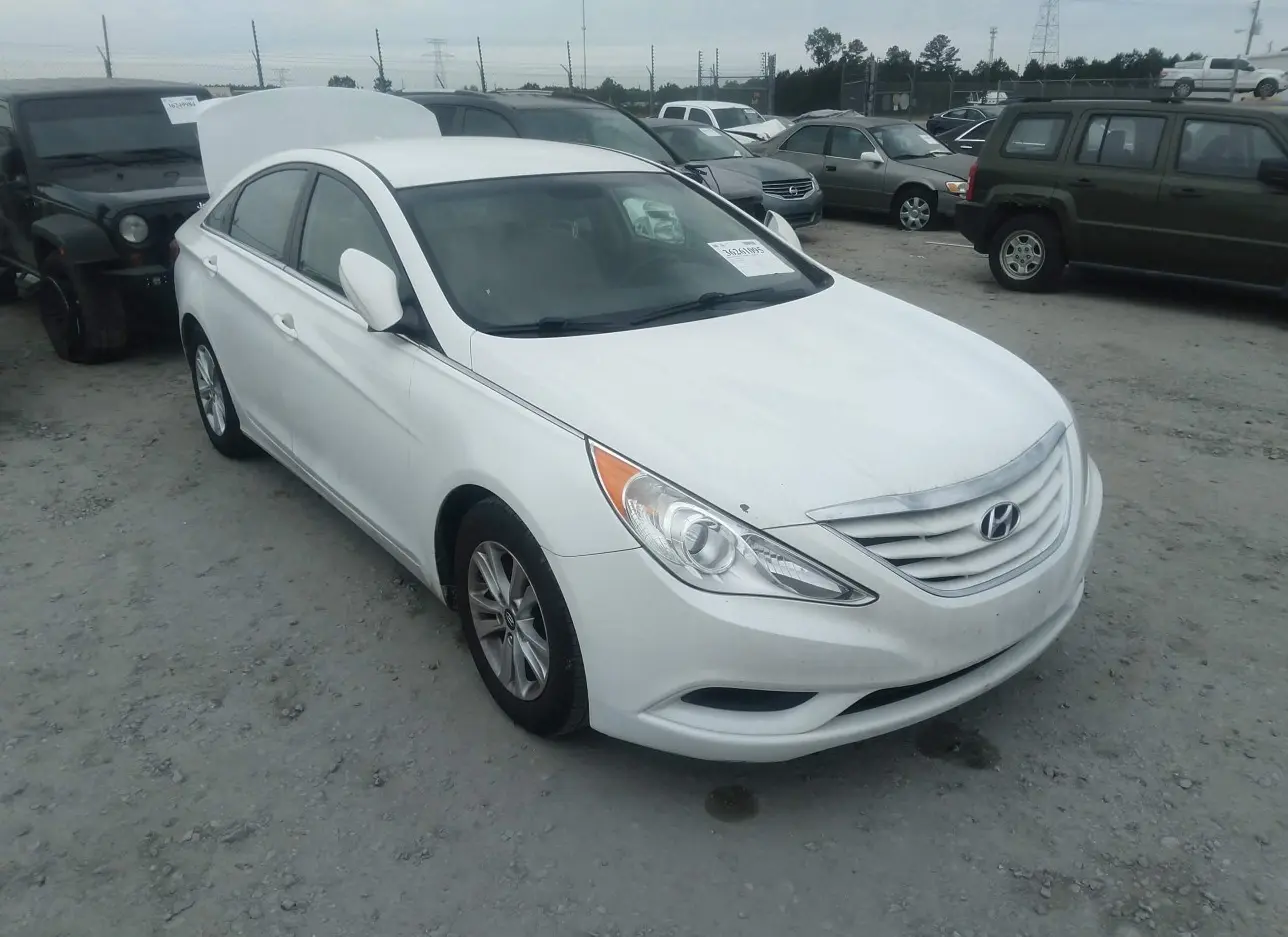 2012 HYUNDAI  - Image 1.