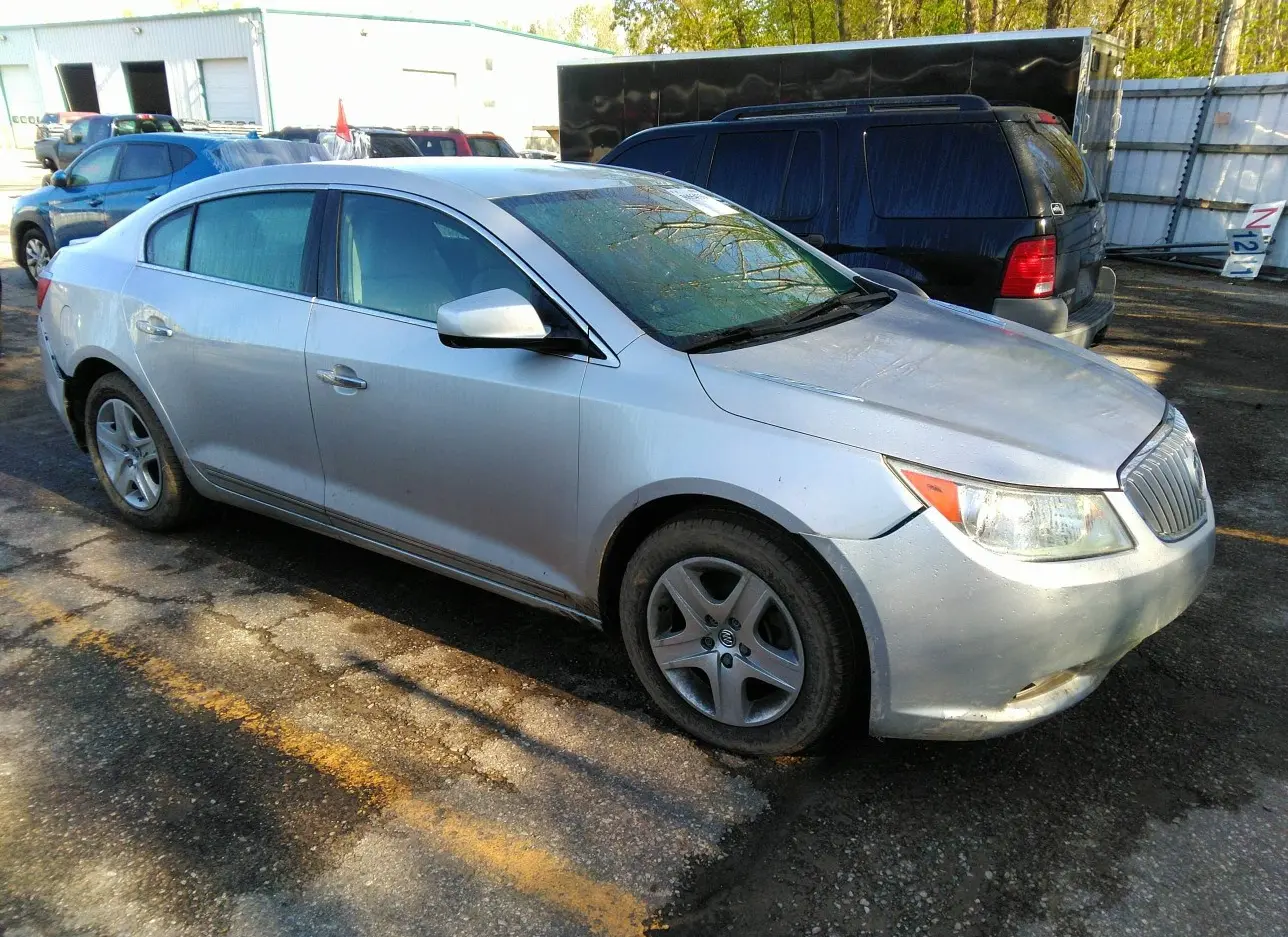 2011 BUICK  - Image 1.