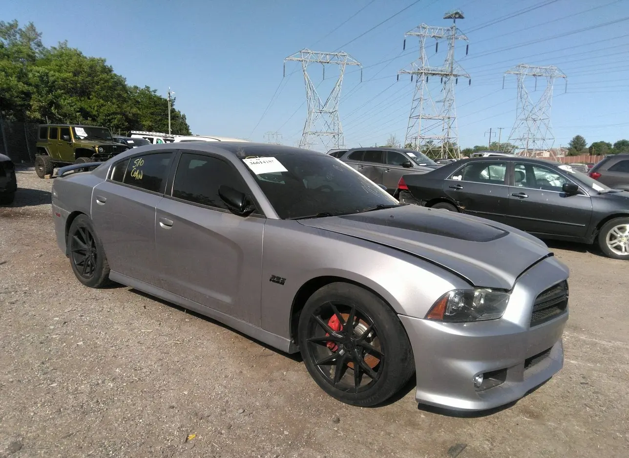 2013 DODGE  - Image 1.