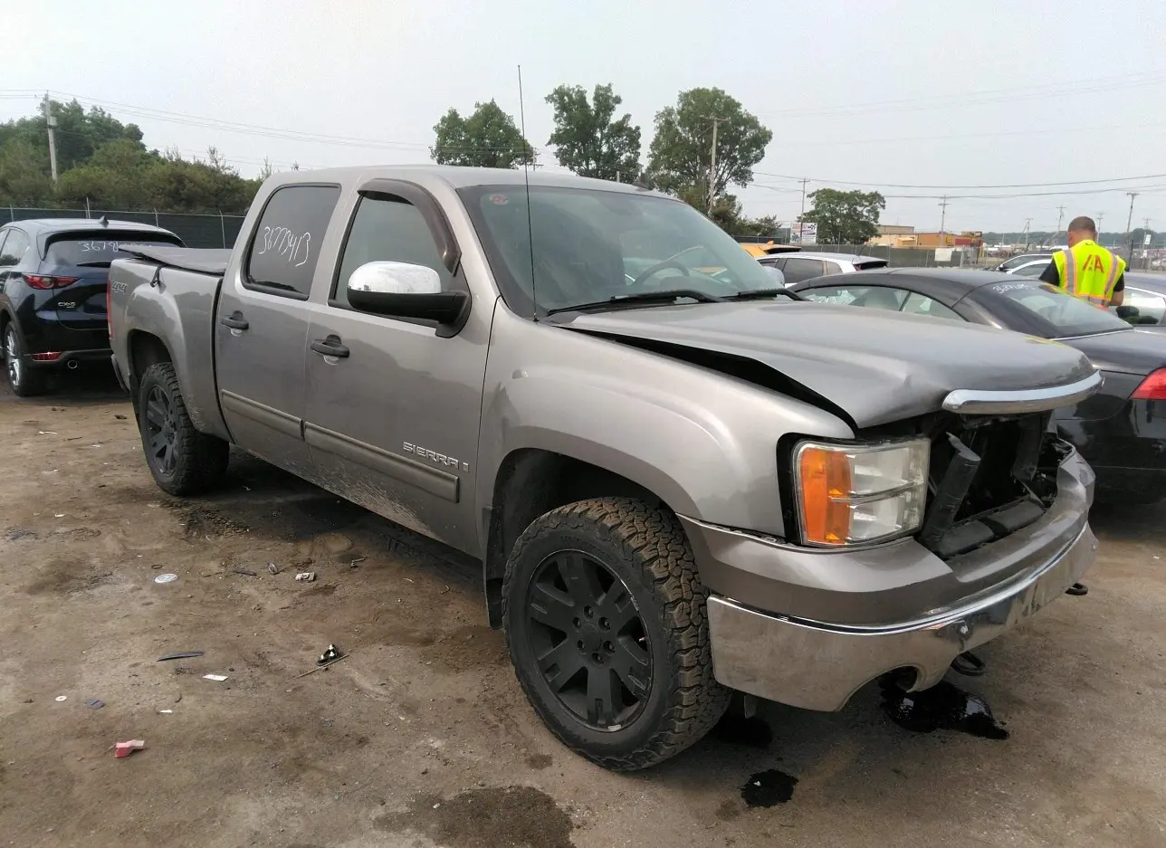 2008 GMC  - Image 1.