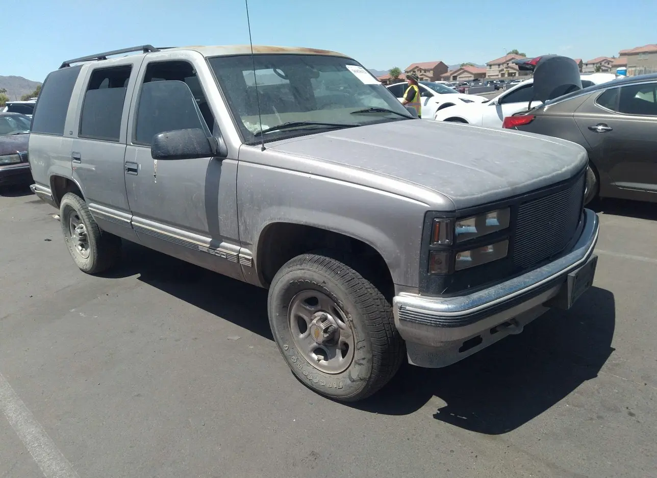 1999 GMC  - Image 1.