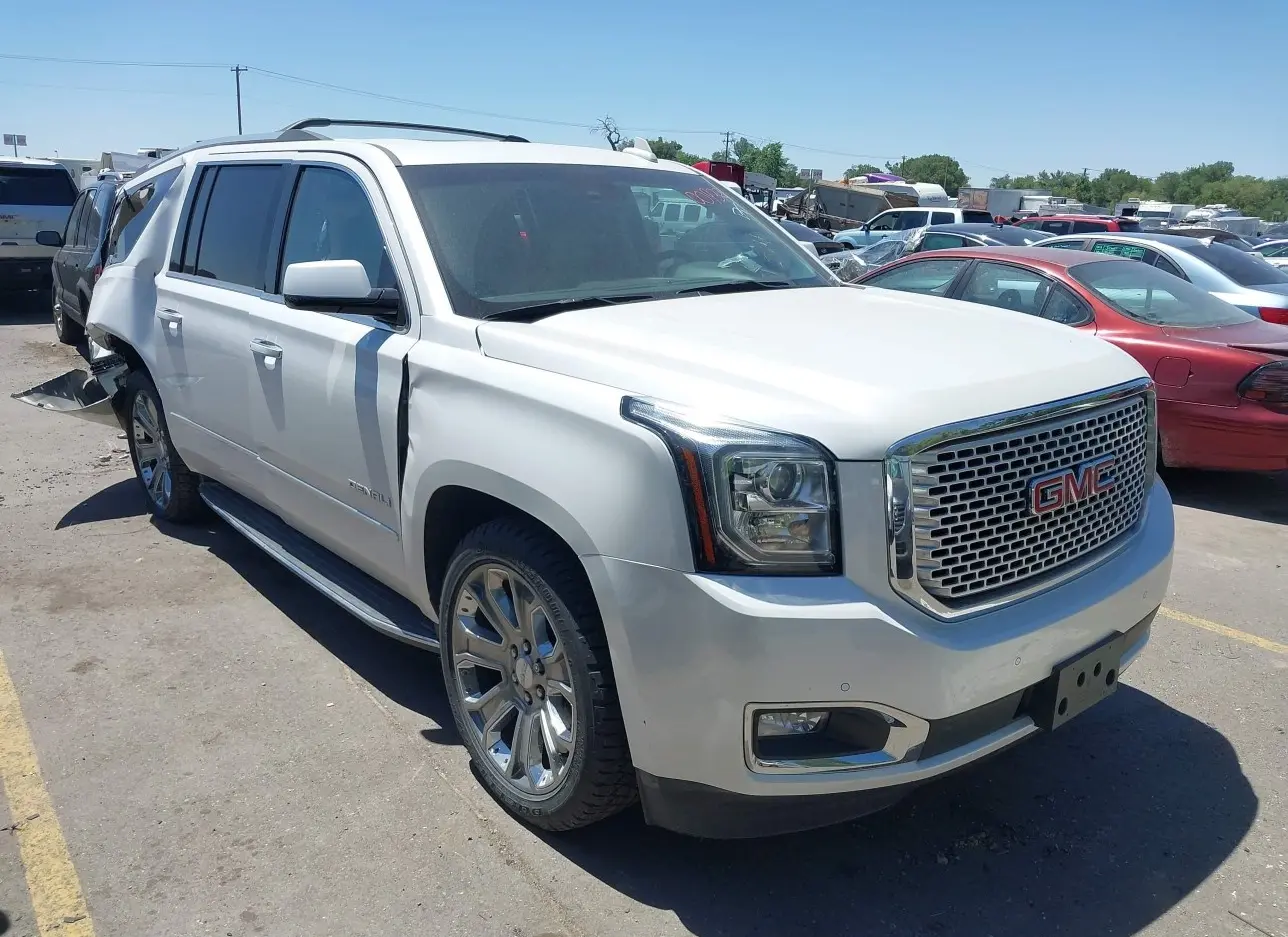 2016 GMC  - Image 1.