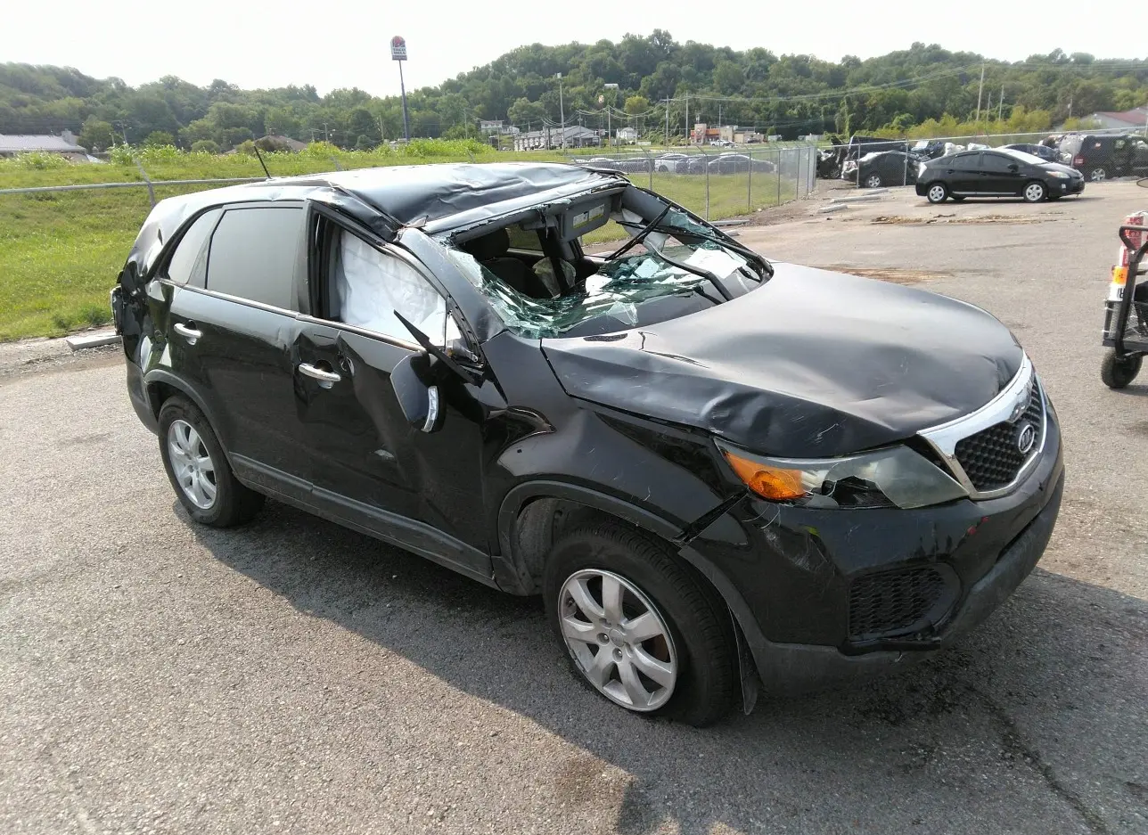 2013 KIA  - Image 1.