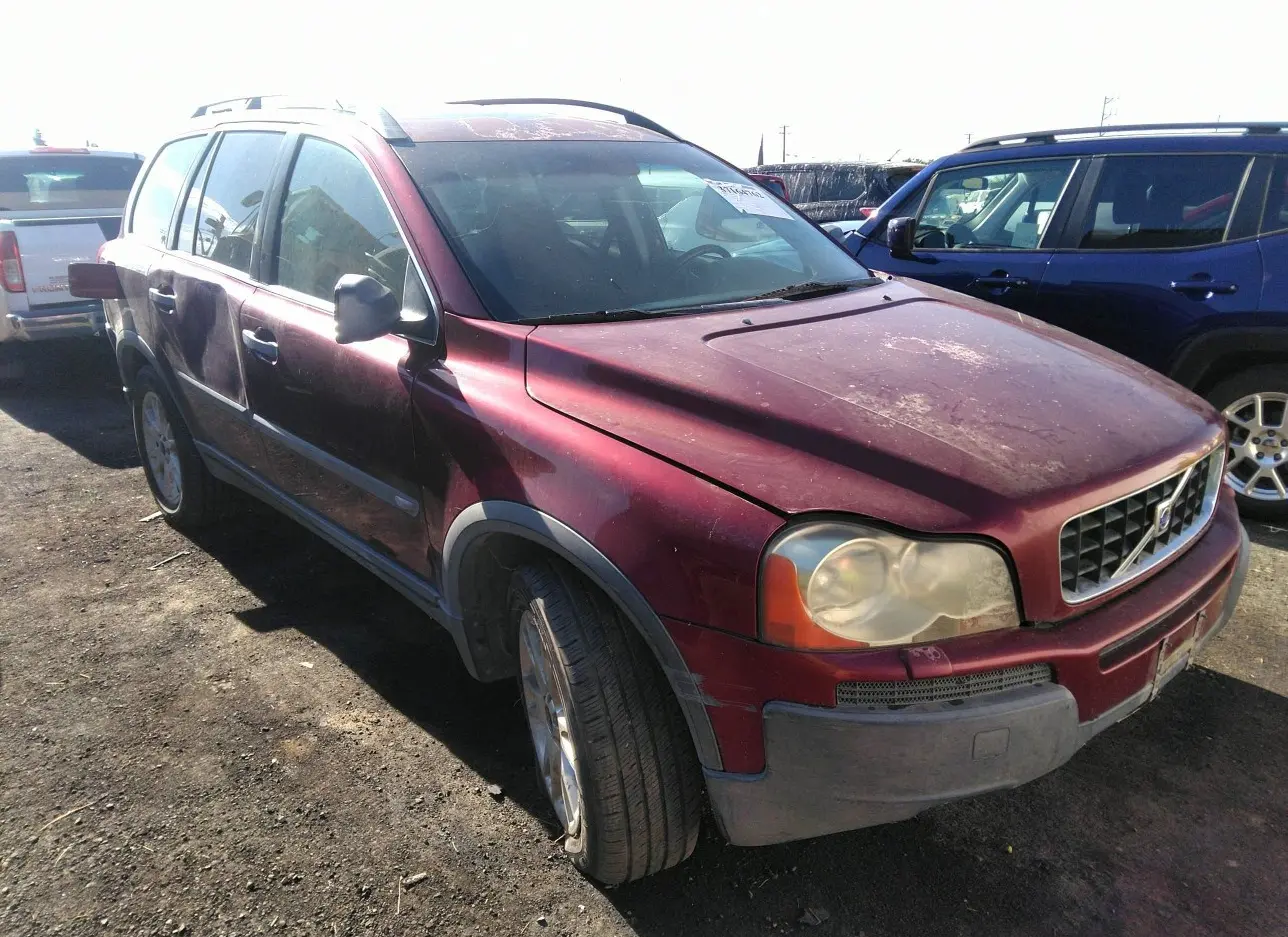 2004 VOLVO  - Image 1.