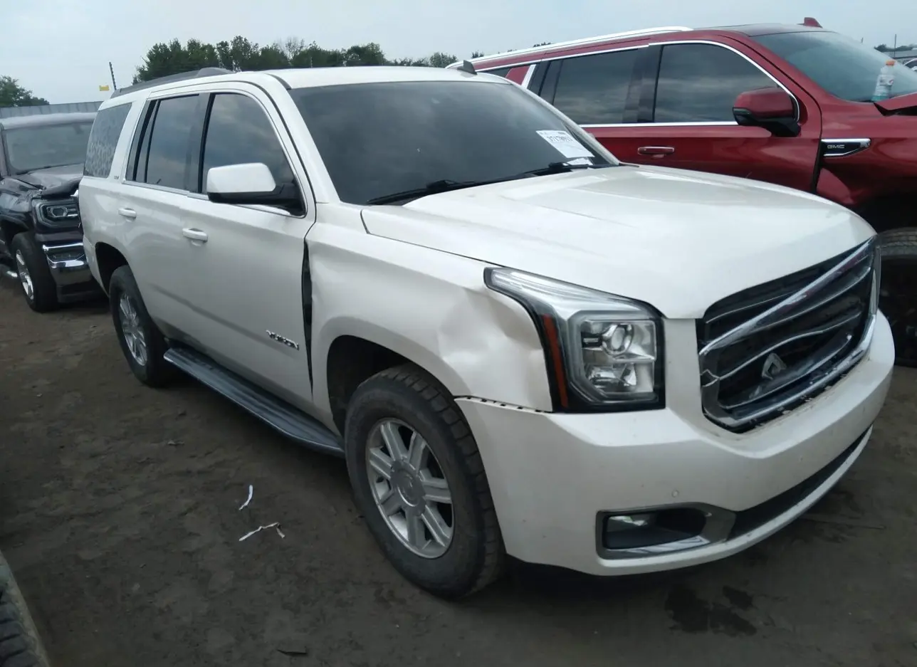 2015 GMC  - Image 1.