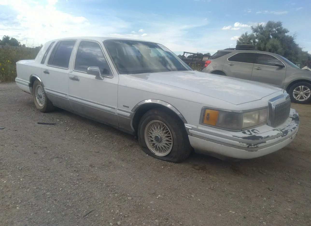 1993 LINCOLN  - Image 1.