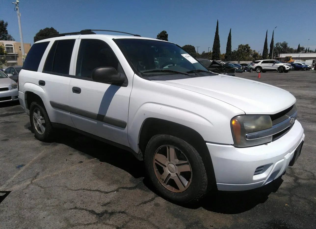 2005 CHEVROLET  - Image 1.