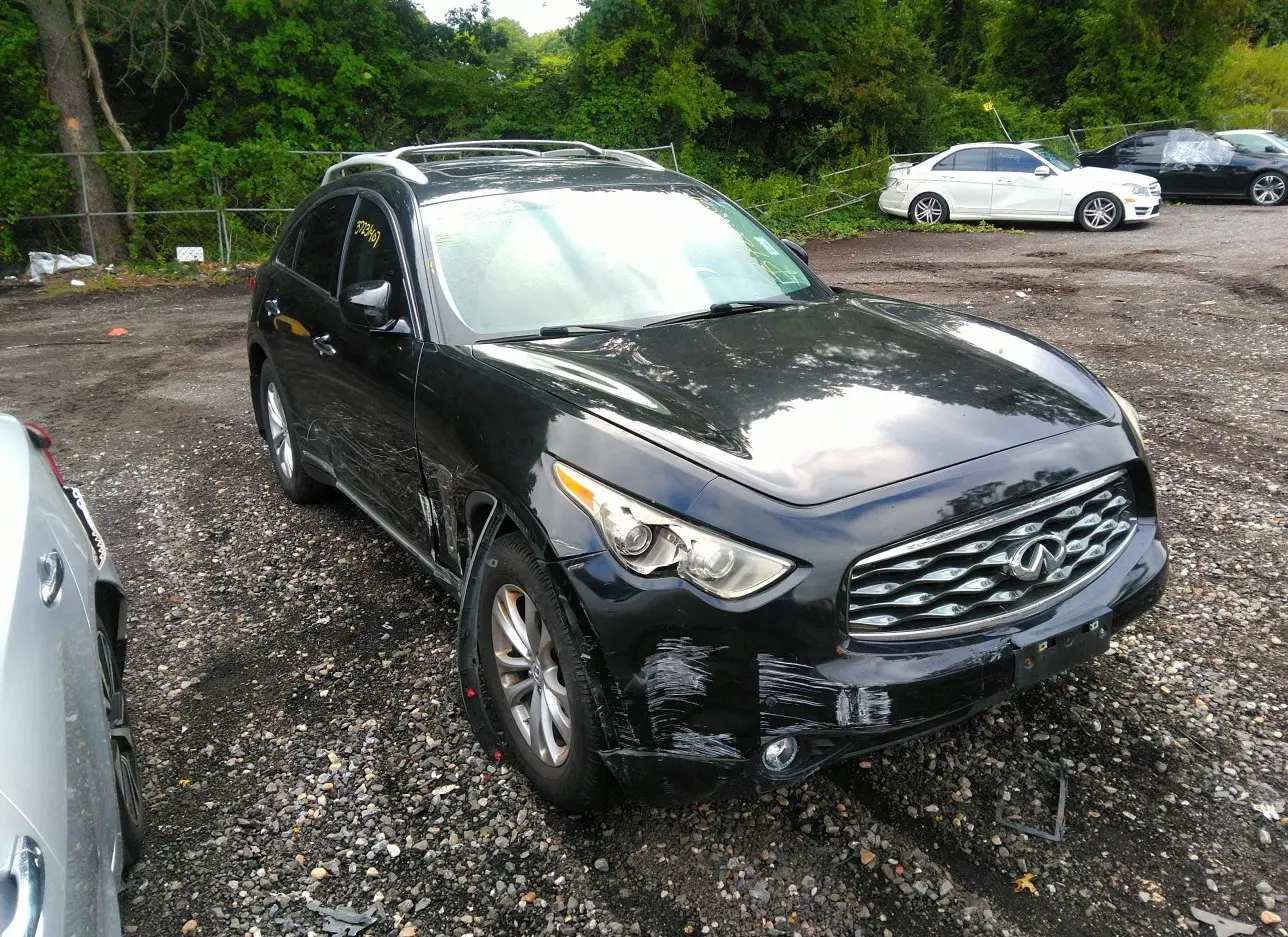 2011 INFINITI  - Image 1.