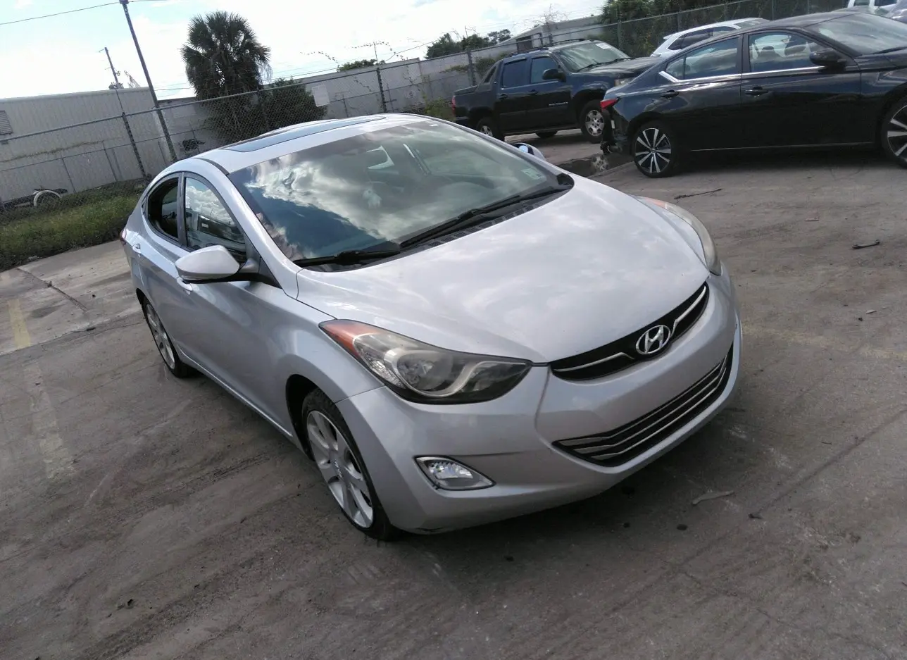 2012 HYUNDAI  - Image 1.