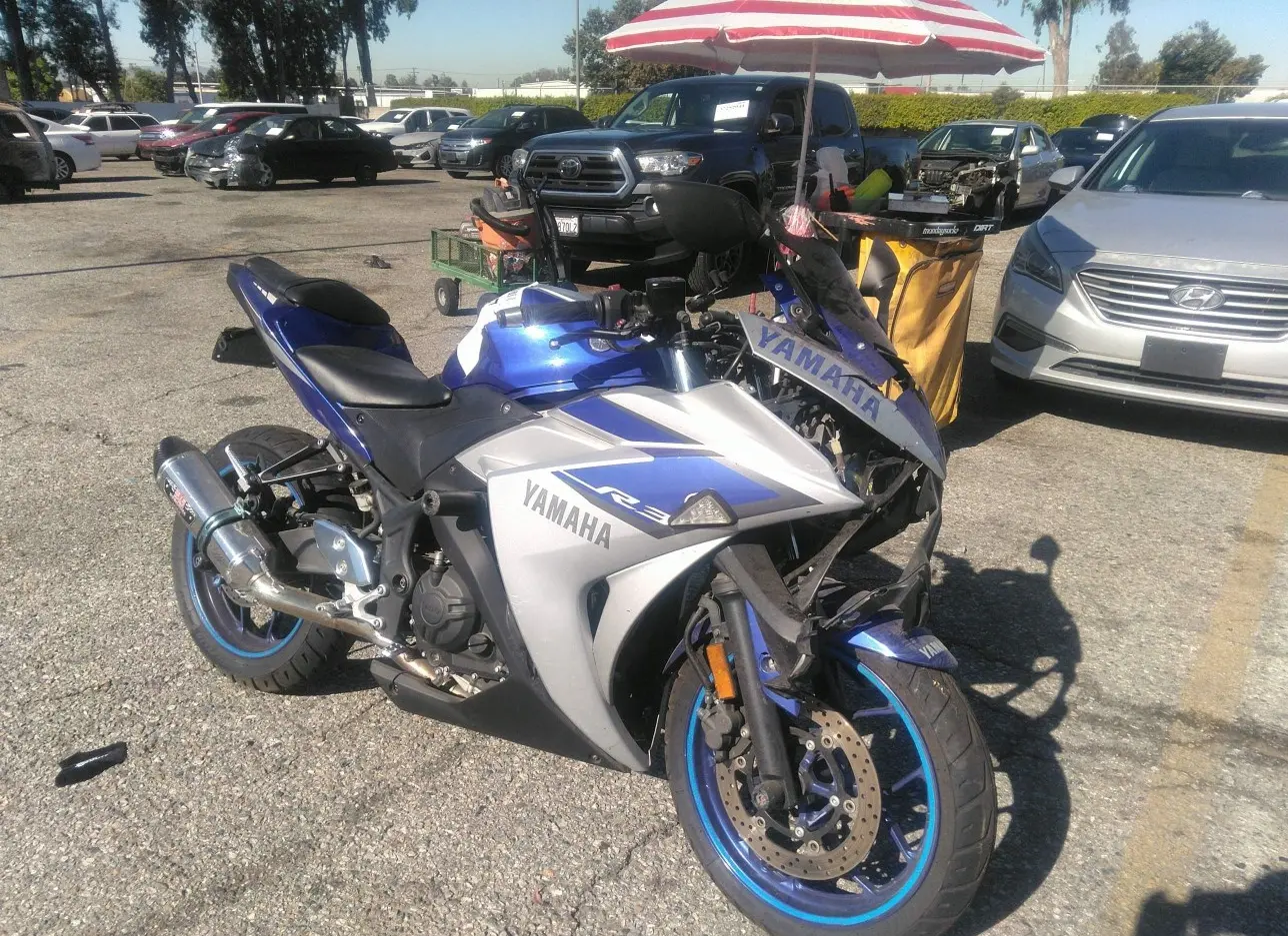 2015 YAMAHA  - Image 1.