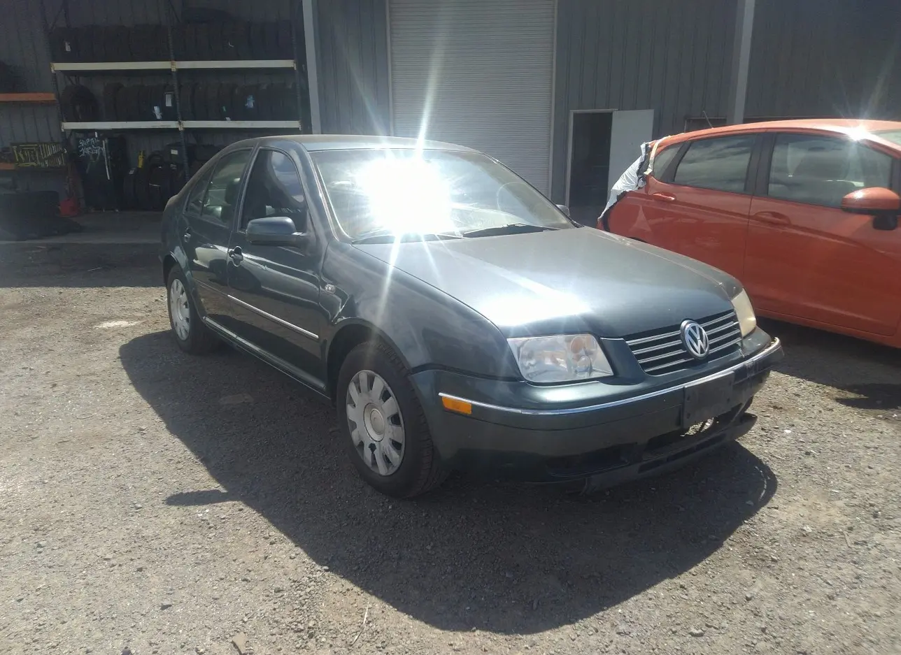 2004 VOLKSWAGEN  - Image 1.