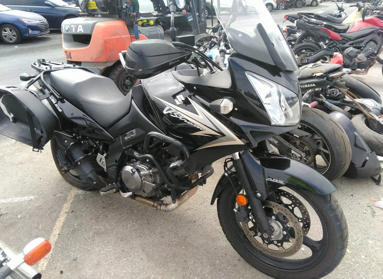 2011 SUZUKI  - Image 1.