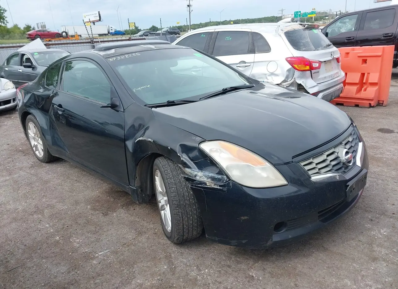 2008 NISSAN  - Image 1.