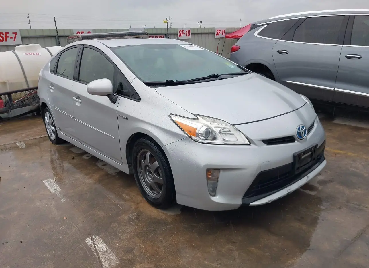 2013 TOYOTA  - Image 1.