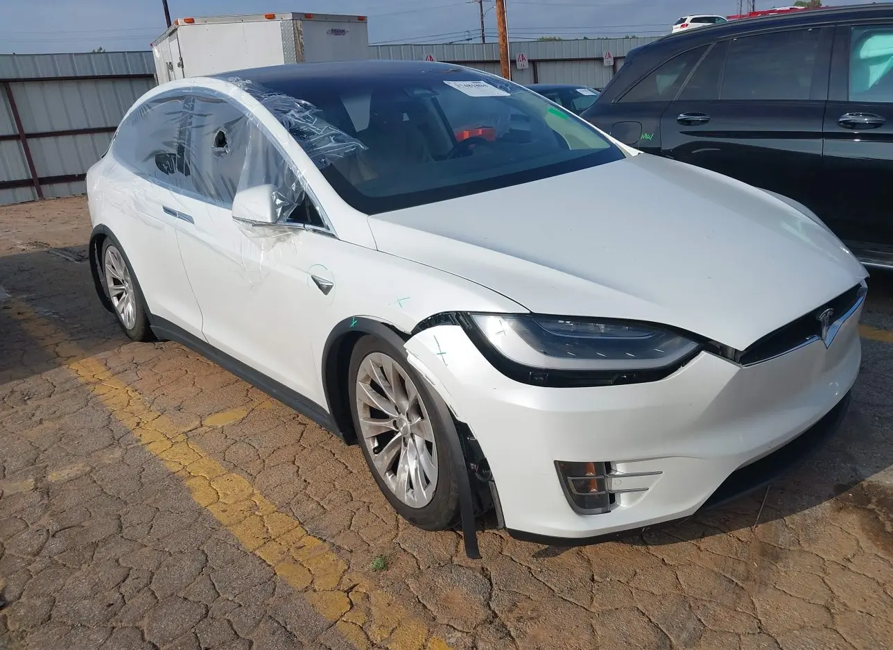 2017 TESLA  - Image 1.