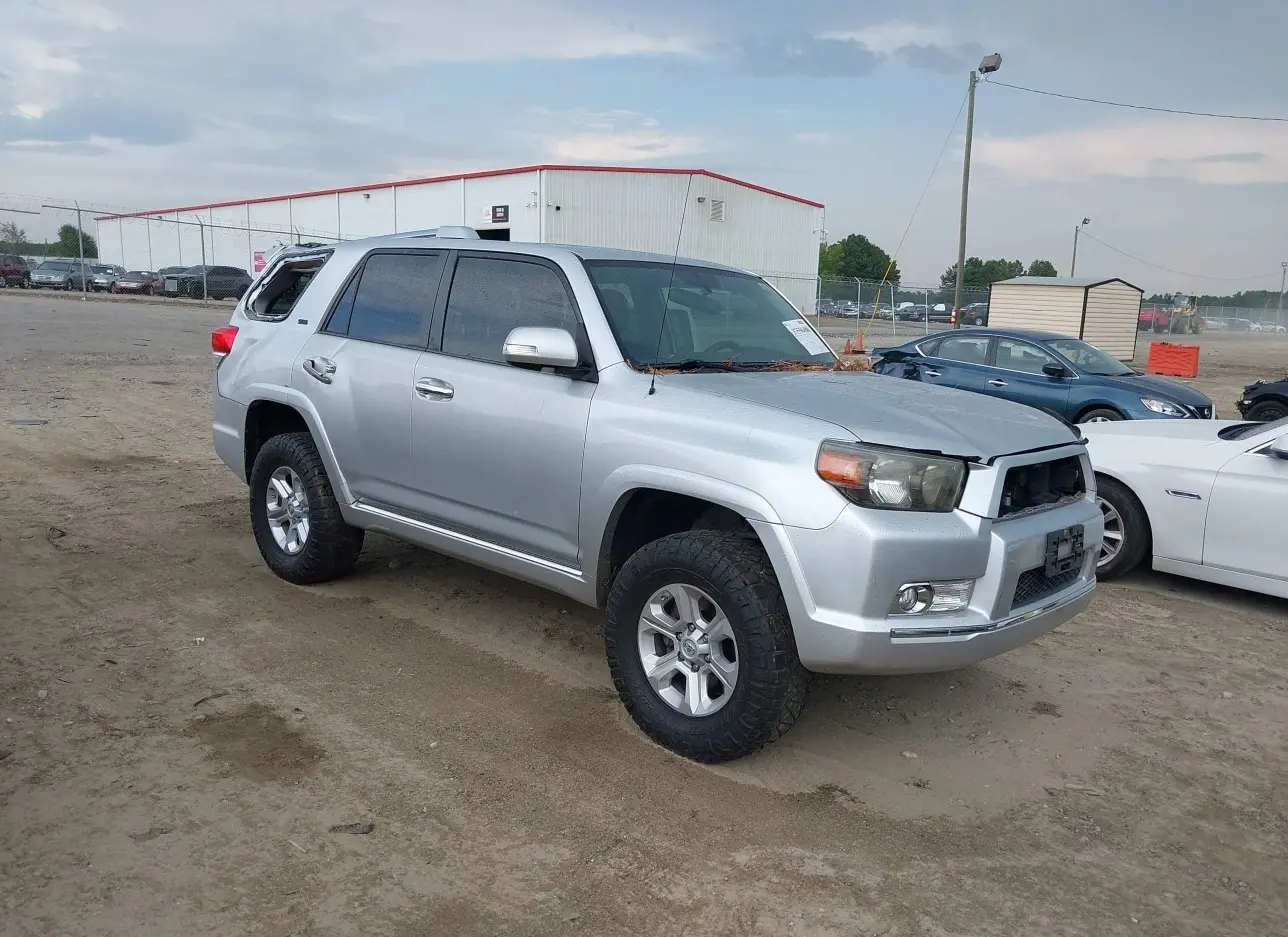 2010 TOYOTA  - Image 1.