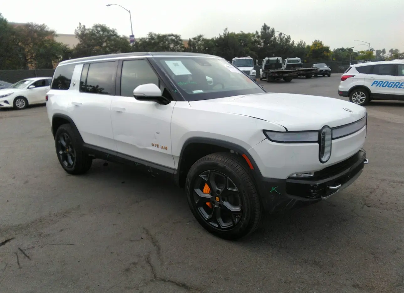 2023 RIVIAN  - Image 1.