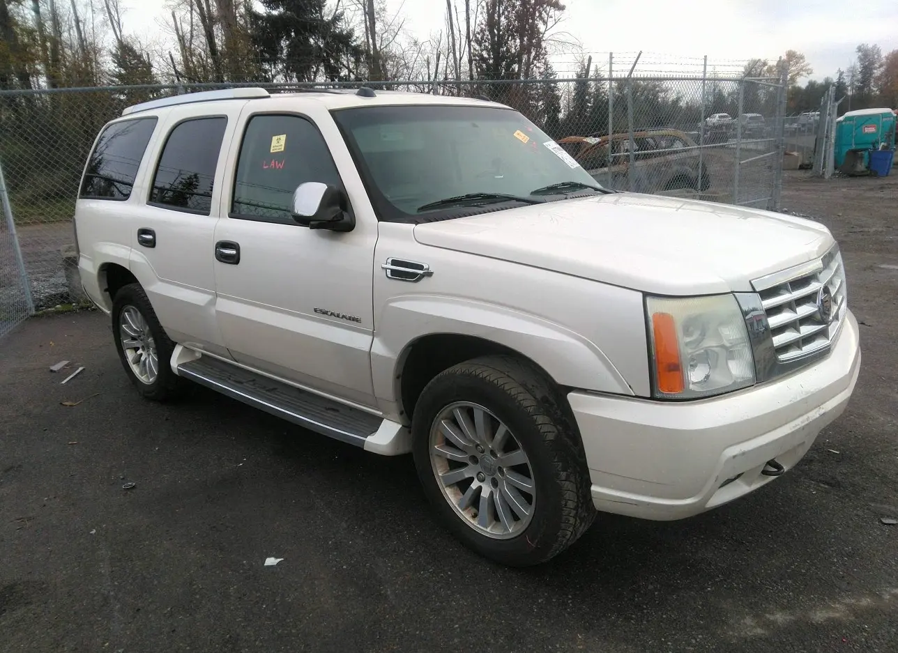 2005 CADILLAC  - Image 1.