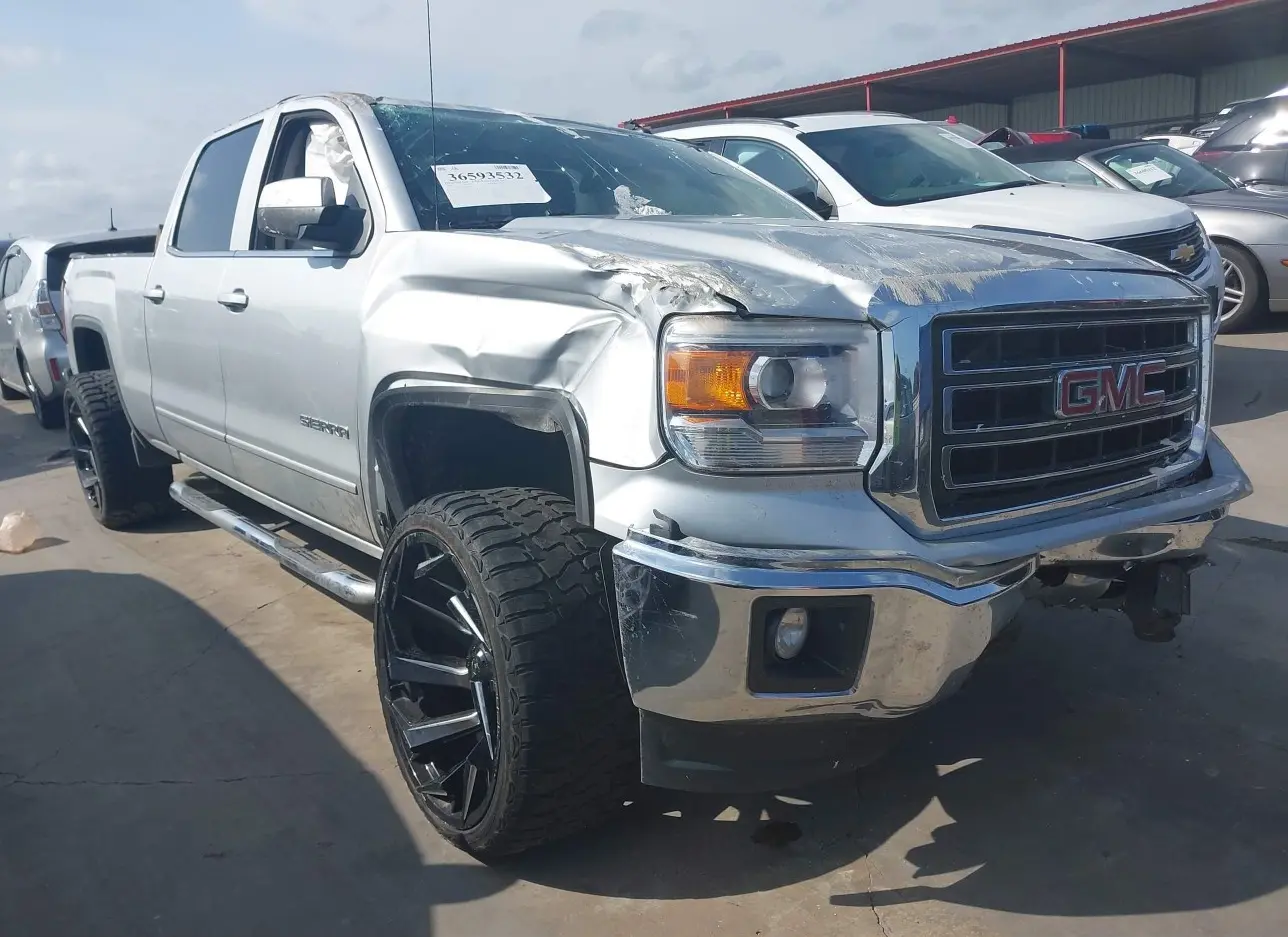 2015 GMC  - Image 1.