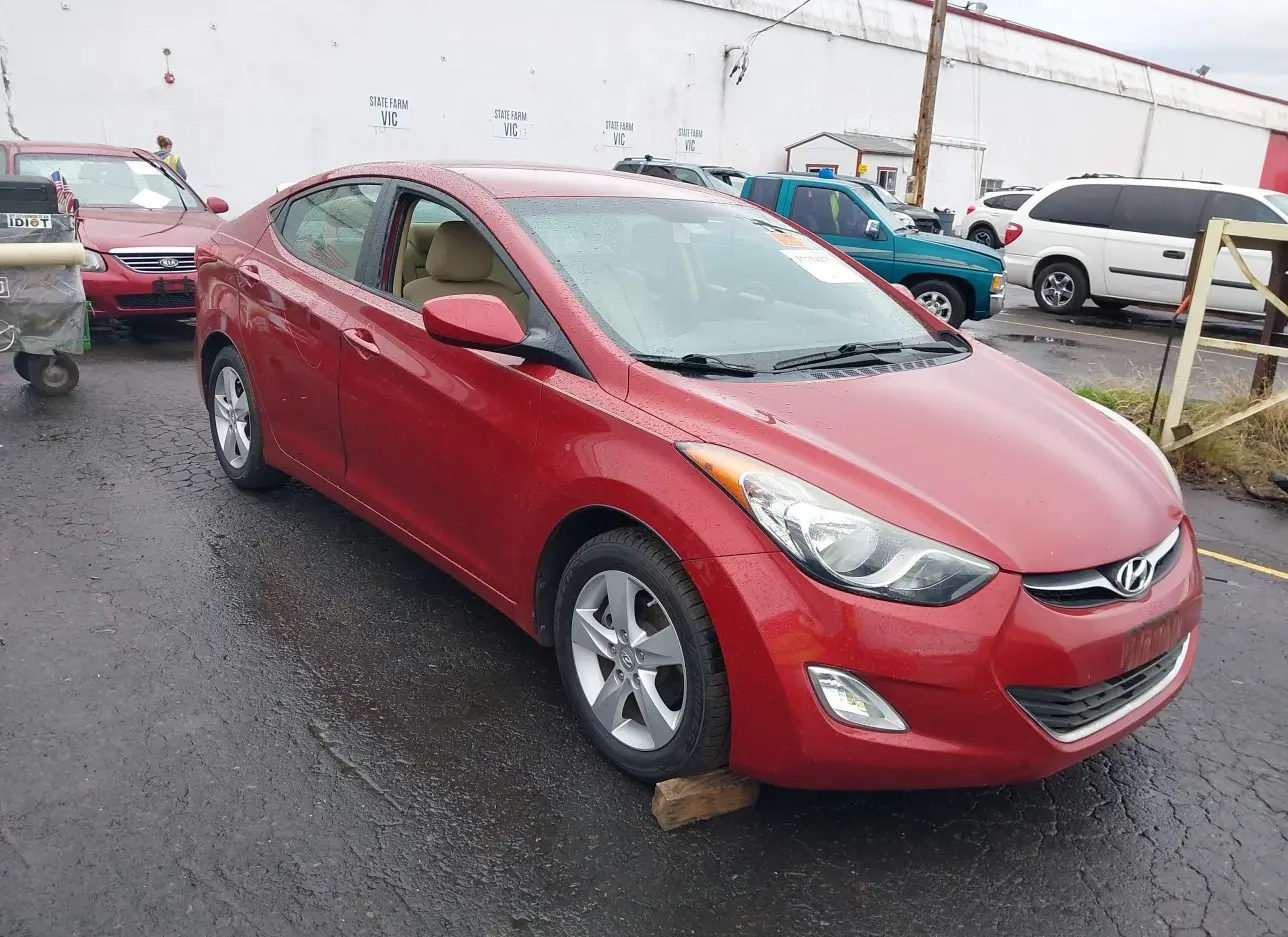 2012 HYUNDAI  - Image 1.