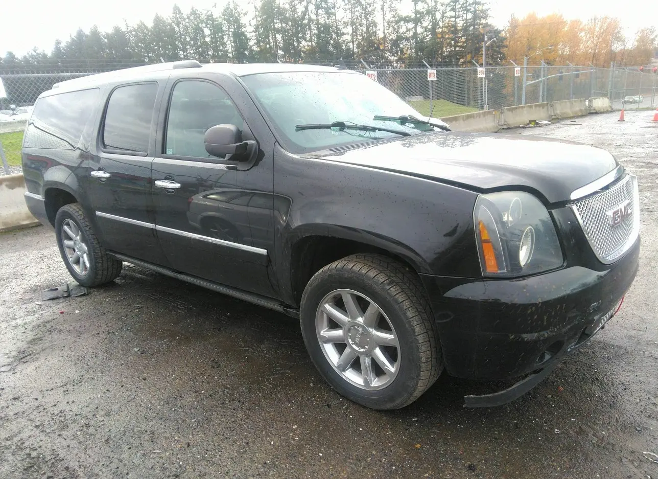 2010 GMC  - Image 1.