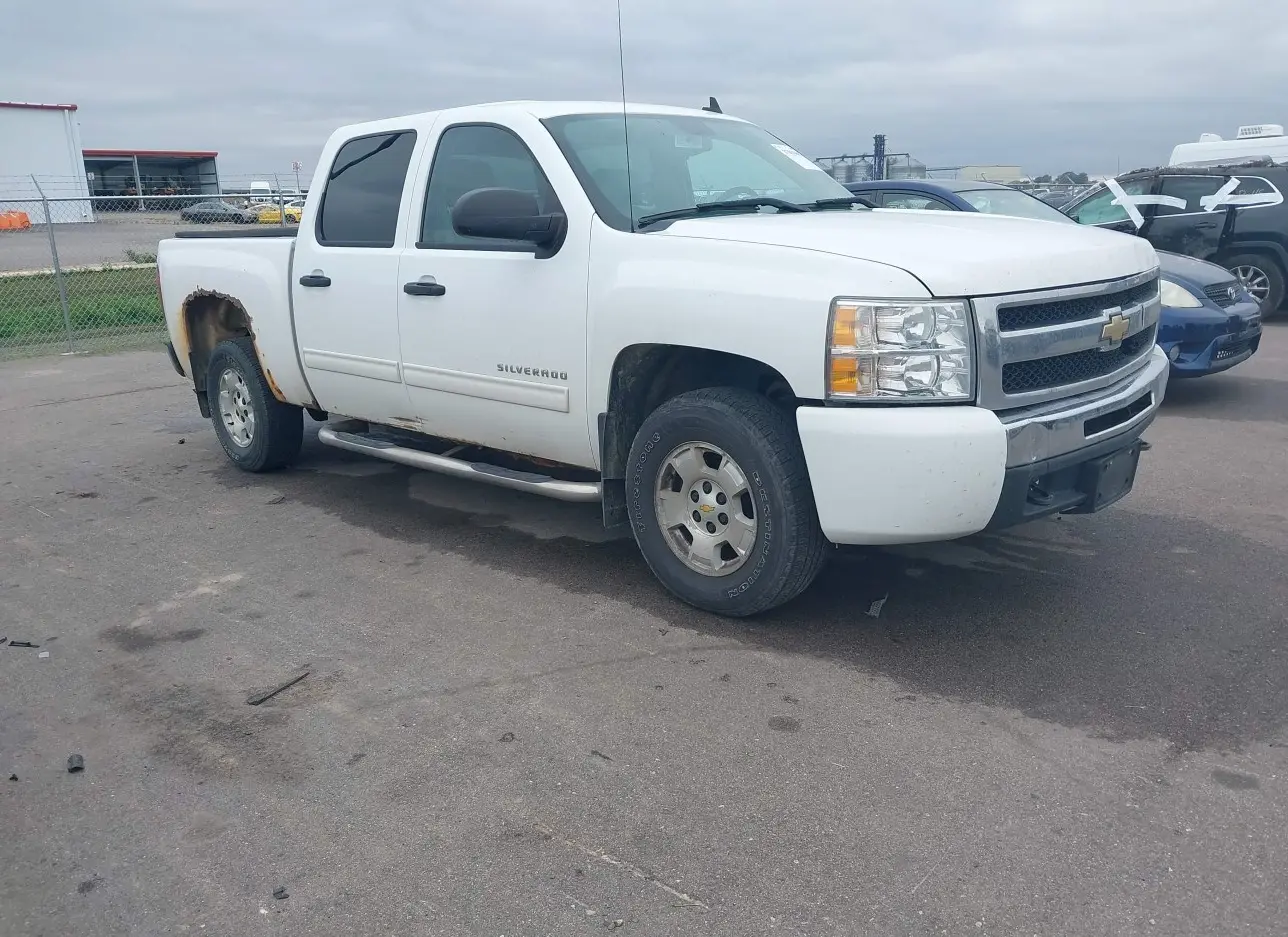 2010 CHEVROLET  - Image 1.