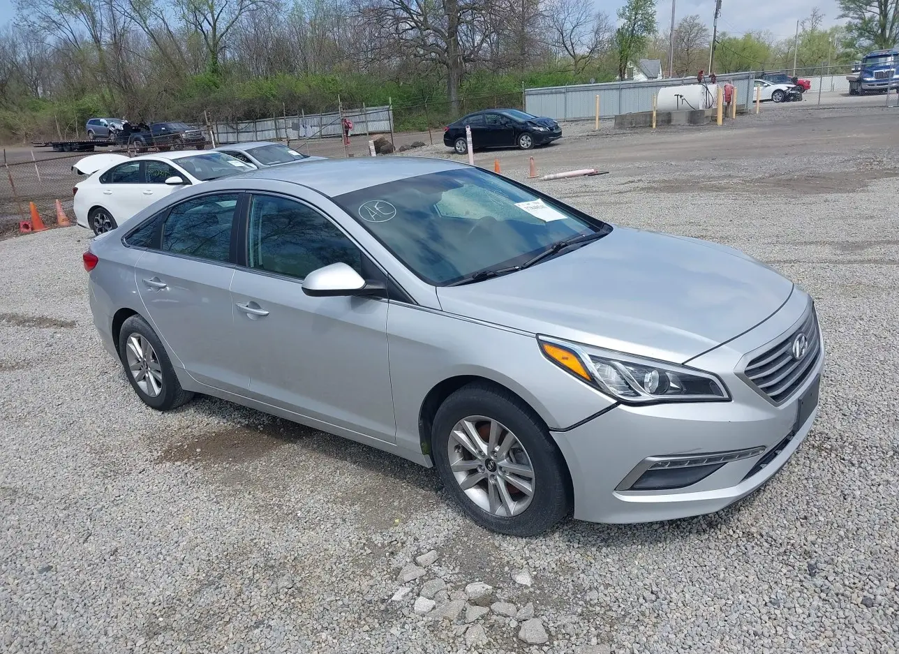 2015 HYUNDAI  - Image 1.