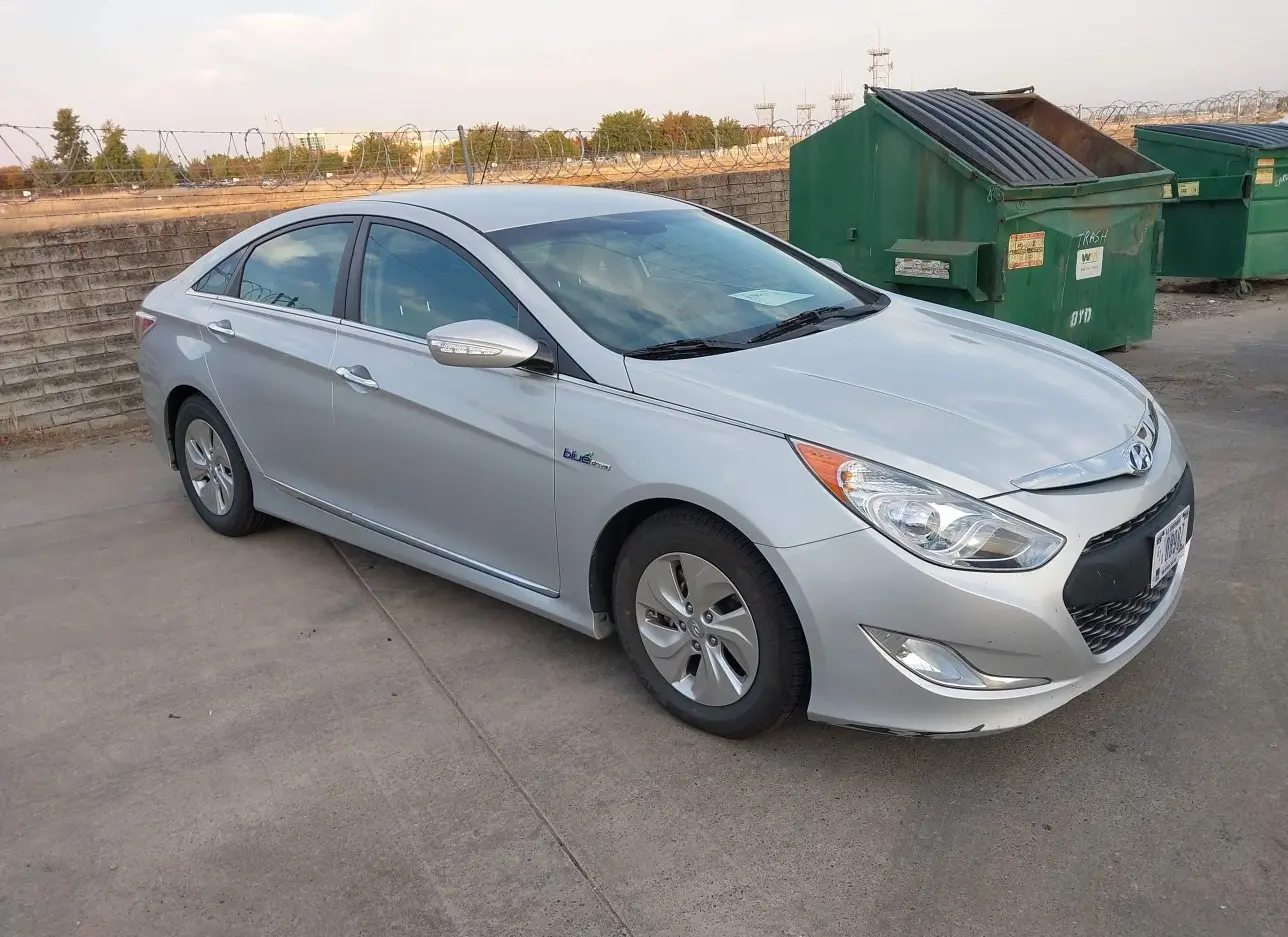 2014 HYUNDAI  - Image 1.