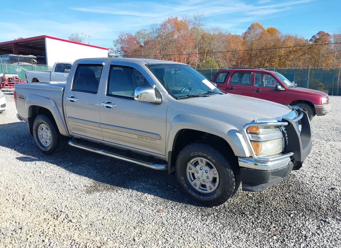 2005 GMC  - Image 1.