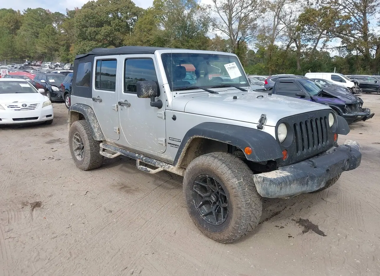 2011 JEEP  - Image 1.