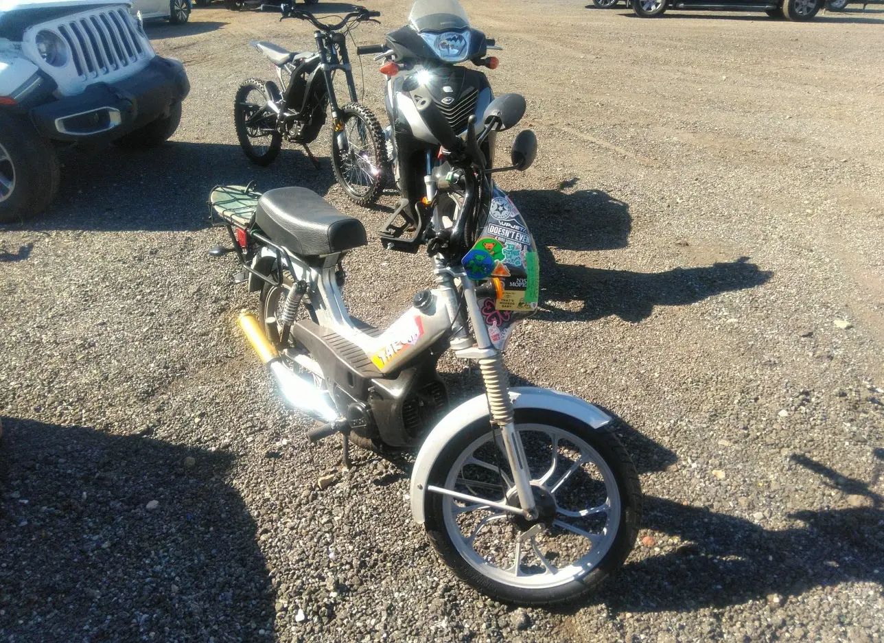 1999 TOMOS  - Image 1.