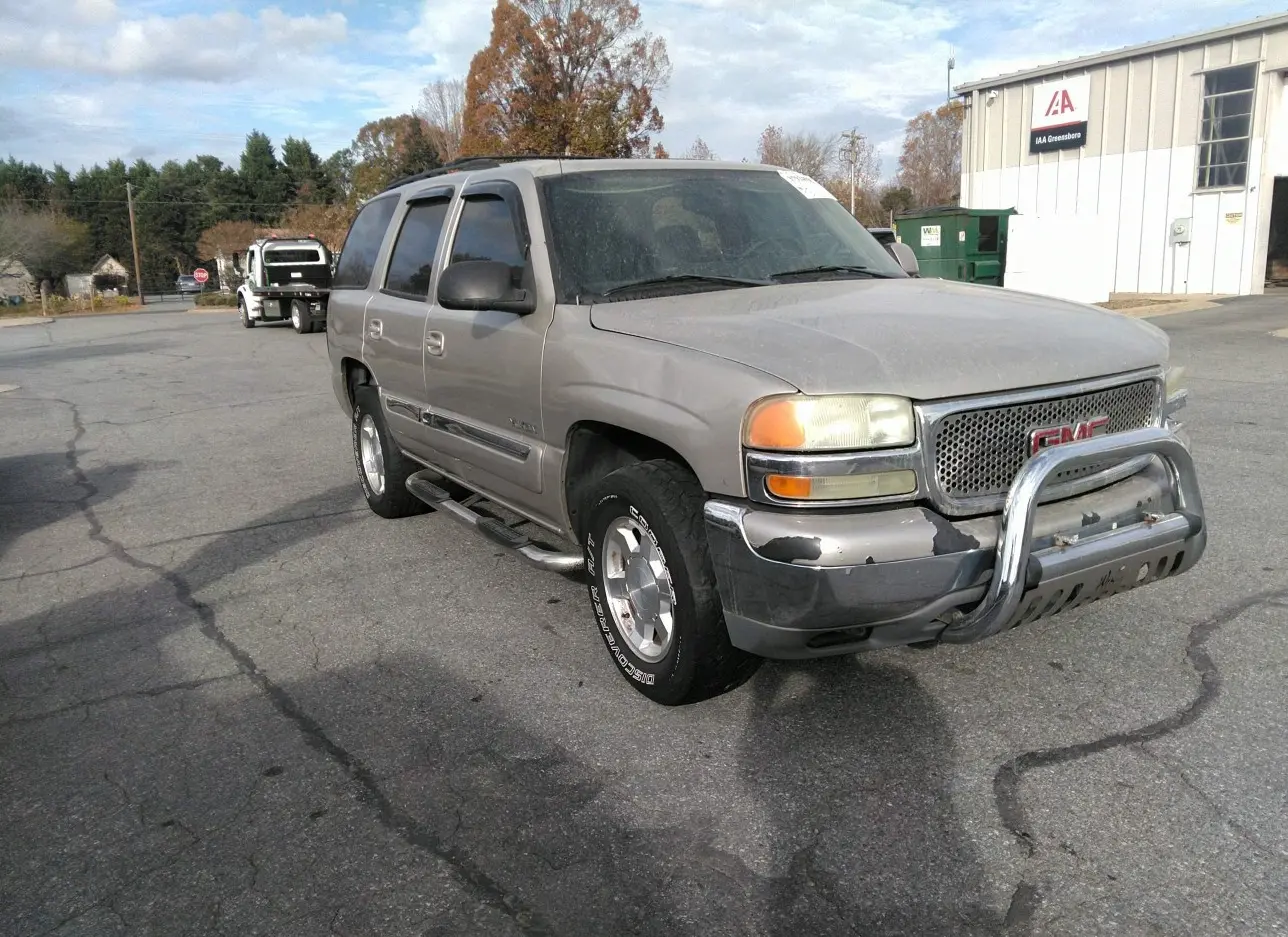 2004 GMC  - Image 1.