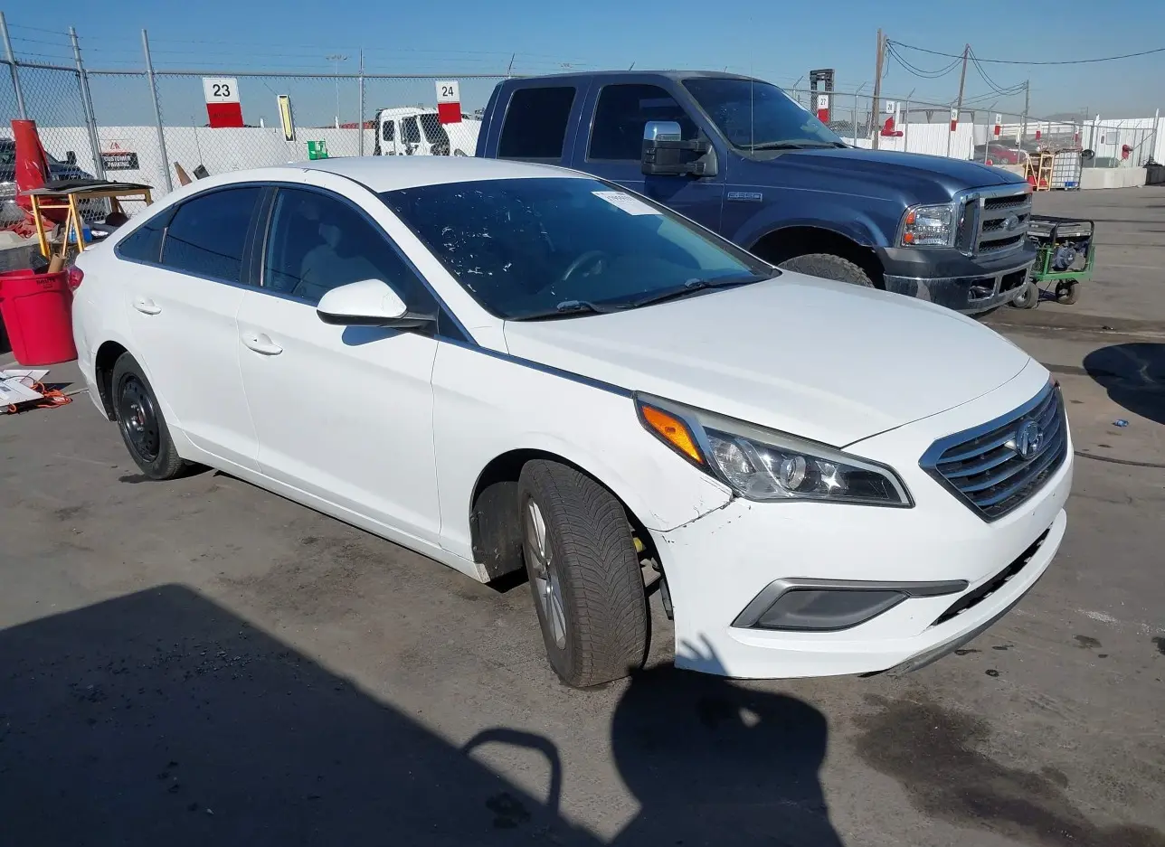 2017 HYUNDAI  - Image 1.