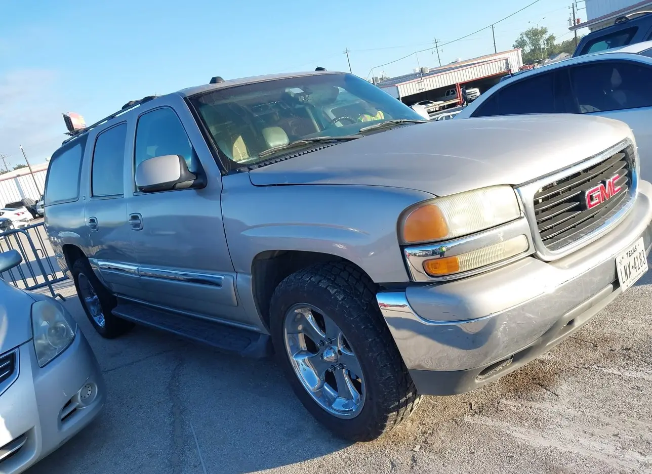 2004 GMC  - Image 1.