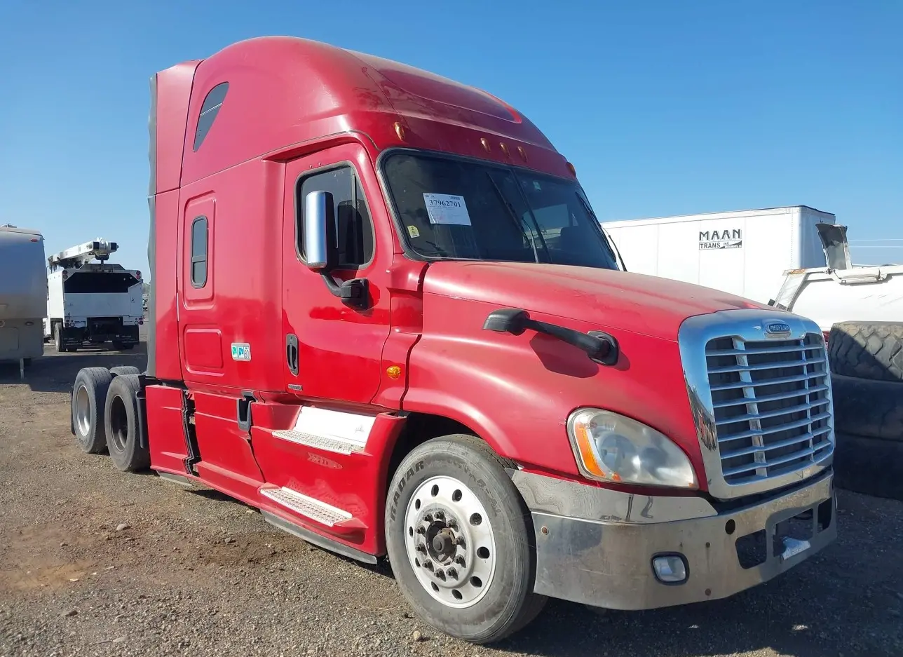 2016 FREIGHTLINER  - Image 1.