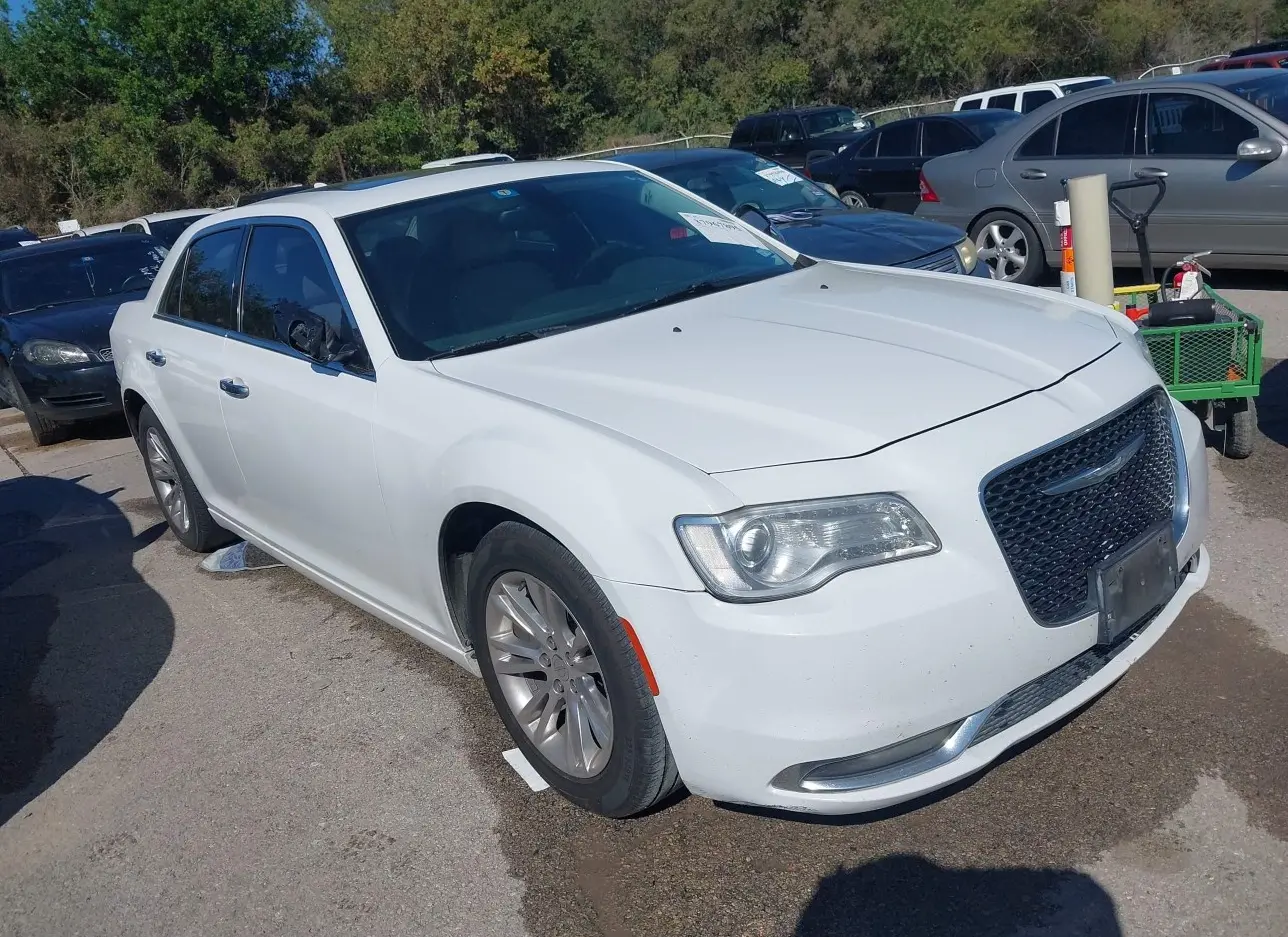 2015 CHRYSLER  - Image 1.