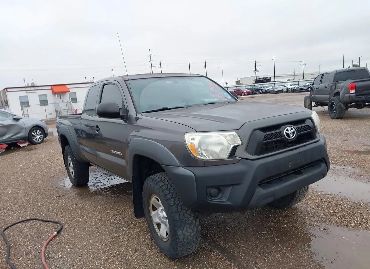 2015 TOYOTA  - Image 1.