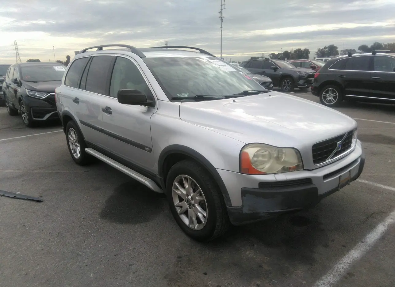 2005 VOLVO  - Image 1.