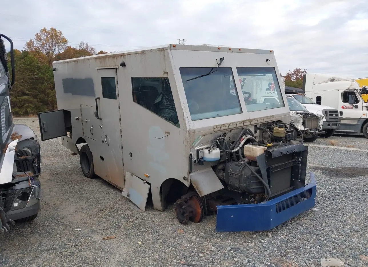 2020 FREIGHTLINER  - Image 1.