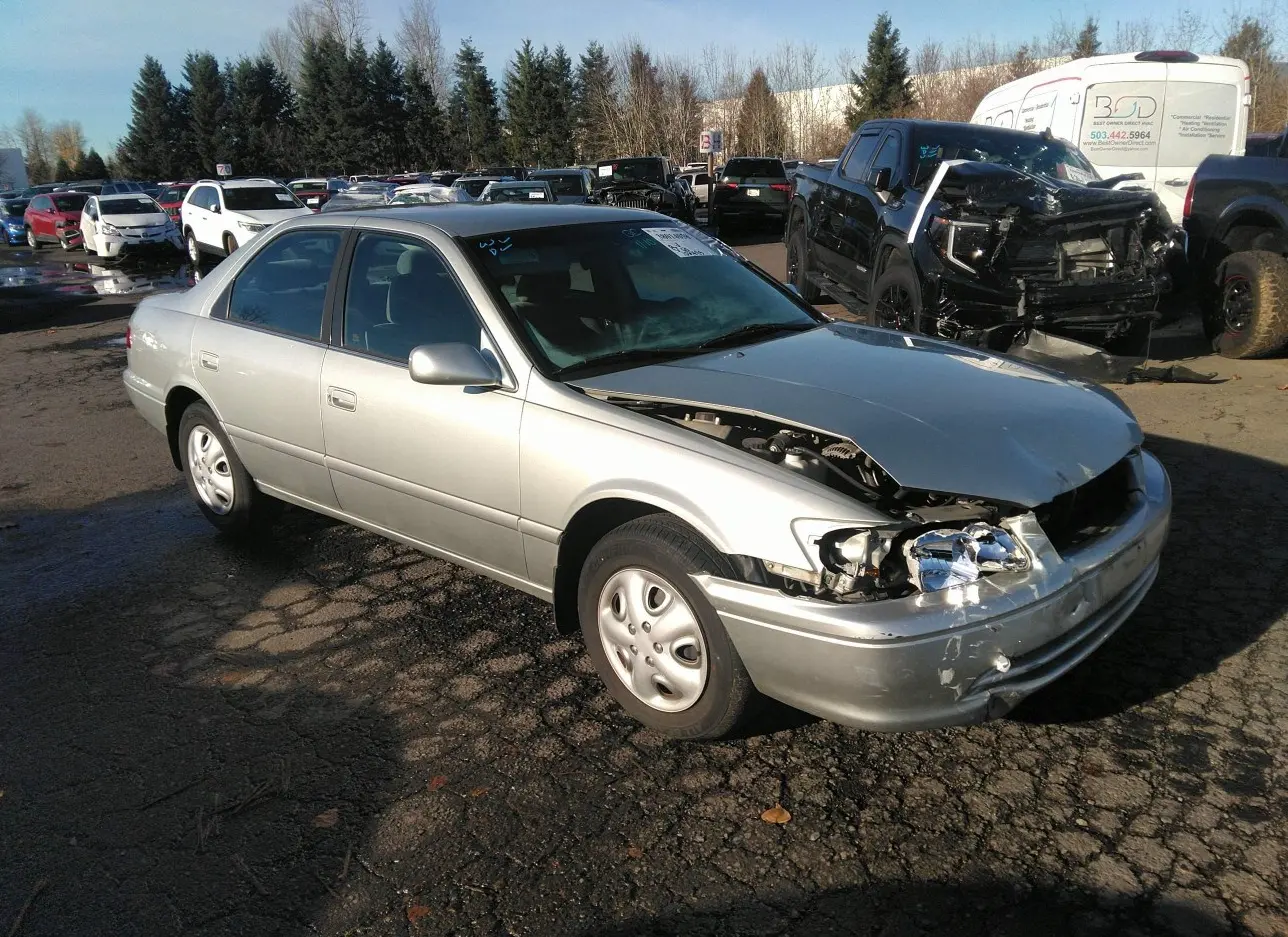 2000 TOYOTA  - Image 1.