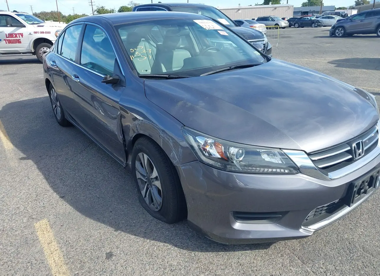 2015 HONDA  - Image 1.