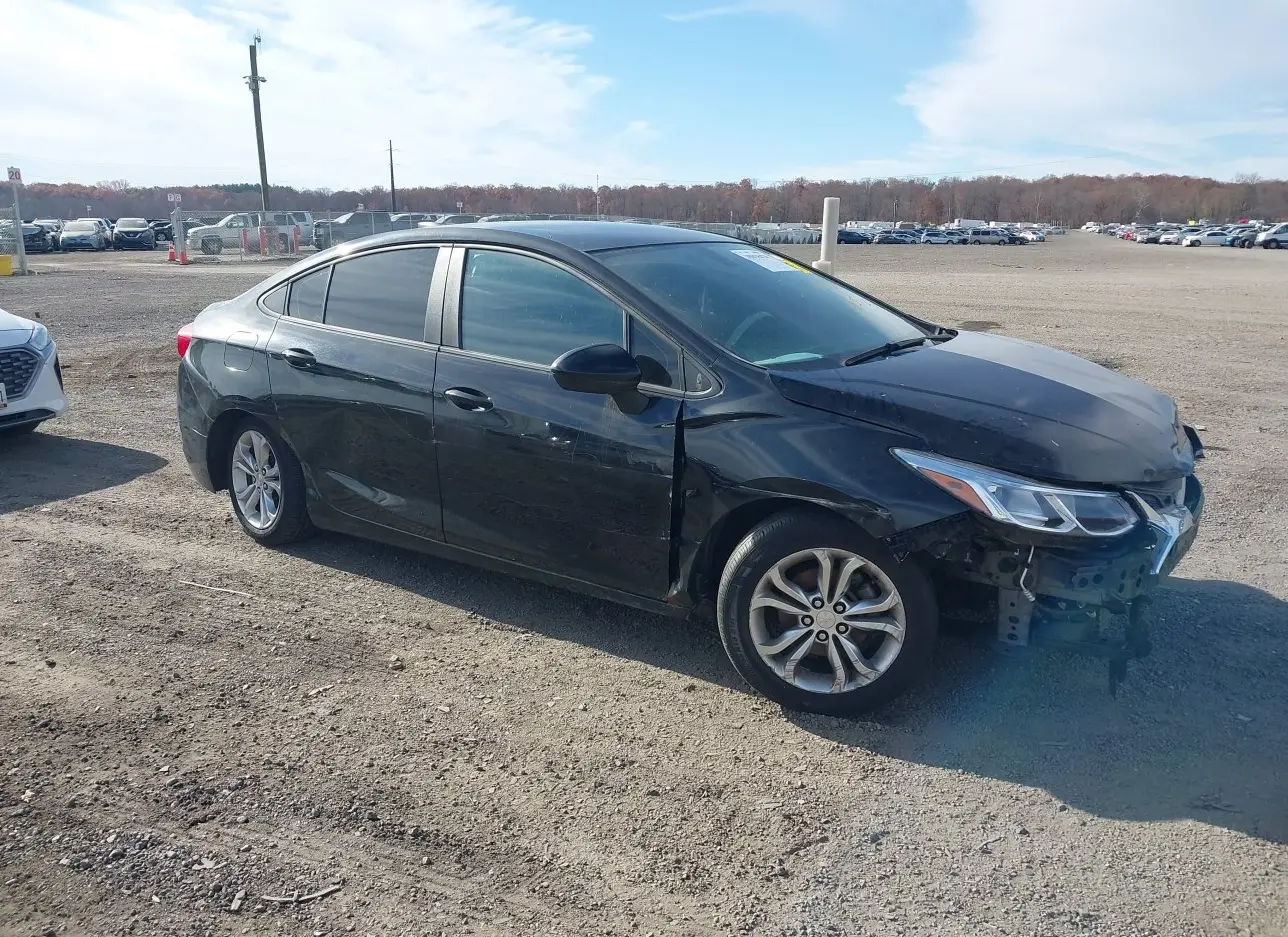 2019 CHEVROLET  - Image 1.