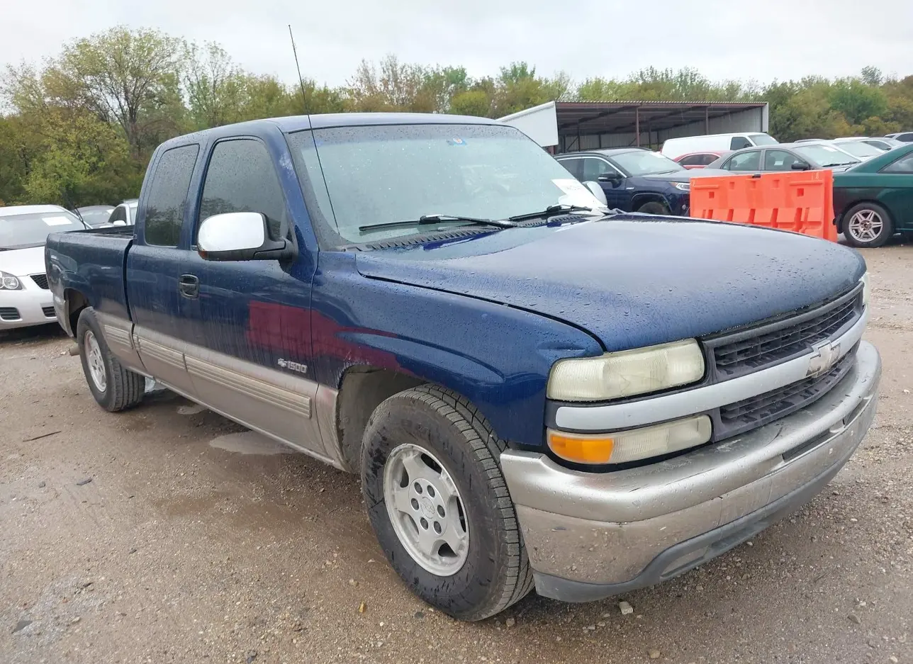 2000 CHEVROLET  - Image 1.